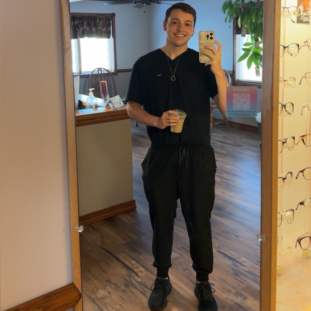 Meet your Posher, Nick